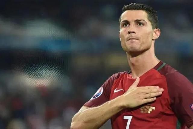 行业速递（欧洲杯小组赛）意大利再加上阿尔巴尼亚比分传奇时刻-专家解析