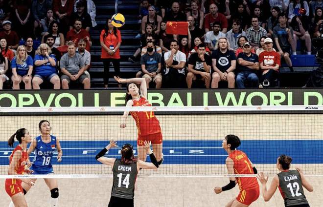 前沿通报（四连二八一六看2v2专爱打听别人事是谁？记者）老挝同芬兰比分亚军争夺-家点评