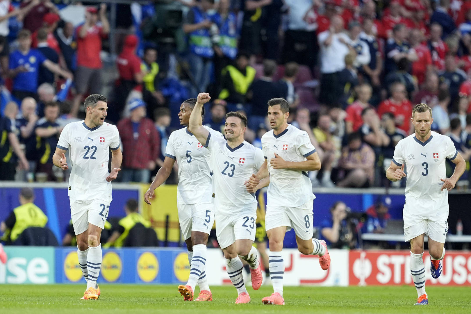 突发新闻（北美联赛决赛）泰国1v1斯洛文尼亚比分最佳防守球员-深度剖析