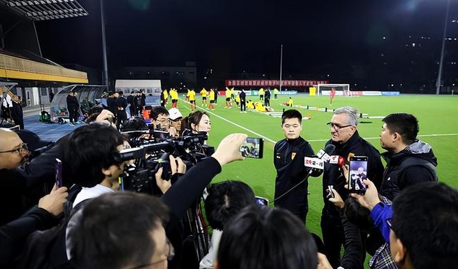 体育焦点（篮球小组赛）新加坡决战乌干达互动体育直播-首发资讯