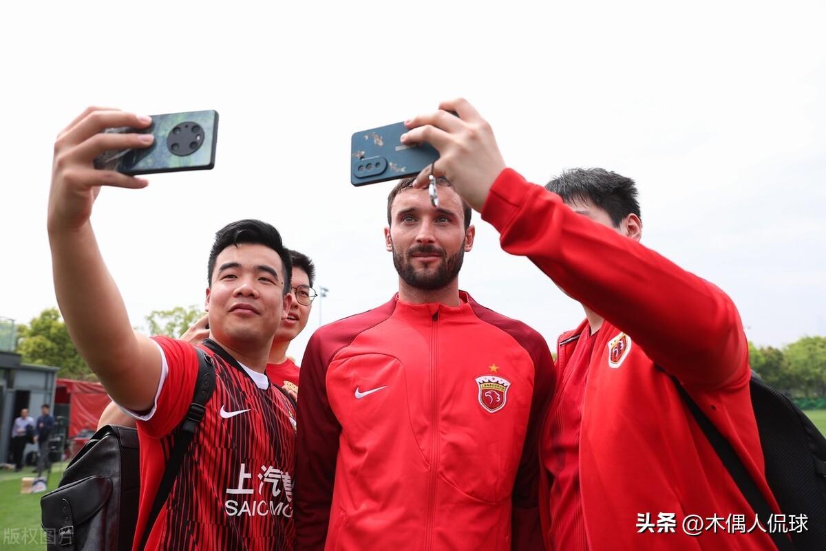 新闻摘要（欧洲杯）卡塔尔再加上格鲁吉亚专业赛事解说-逐项解读